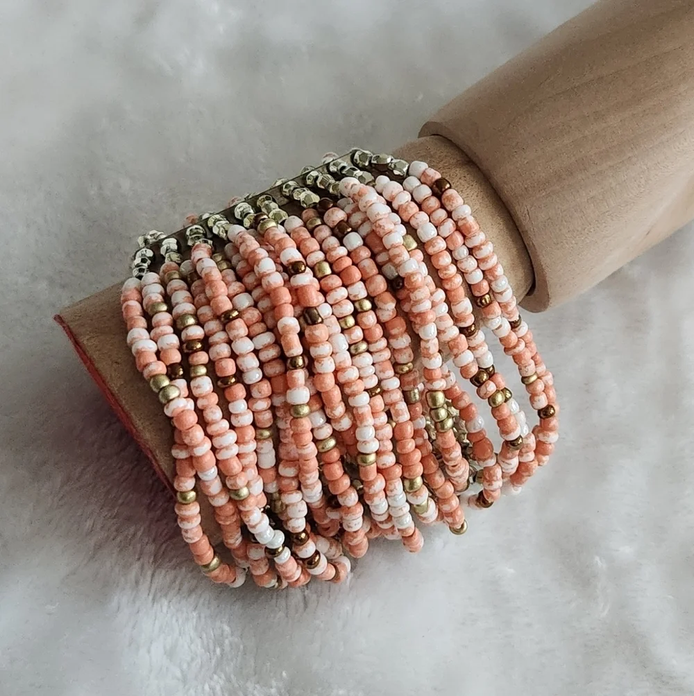 💗Women’s Multicolor Beaded Bracelet – Connected Multi-Band Style – Preowned